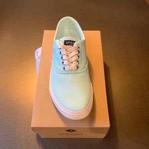 New! Sperry Captain’s CVO sneakers mint (color)